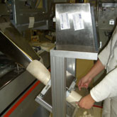 settore pasta: Metal detector settore alimentare TOR-AL per controlli HACCP su pasta fresca